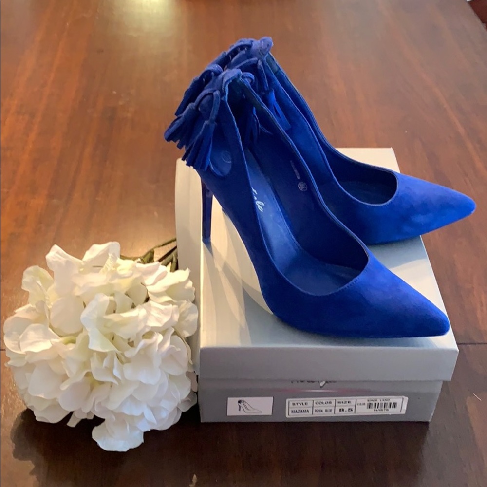 Mazama Royal Blue Pumps